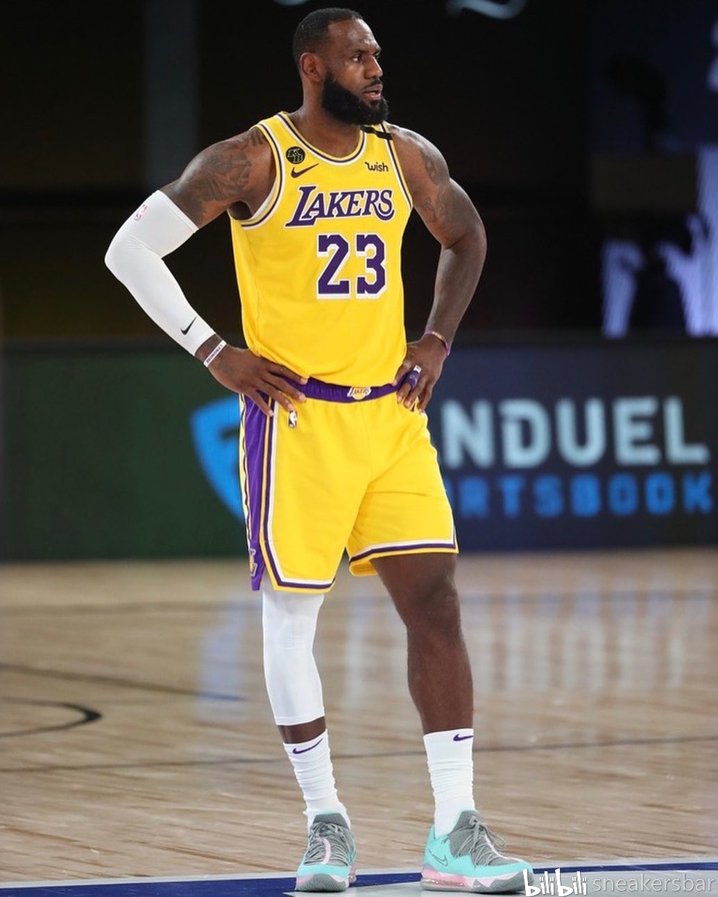 天空记者：利物浦助教范布隆克霍斯特是印尼国家队主帅候选